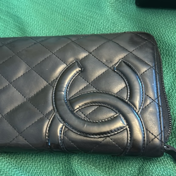 Authentic CHANEL Cambon Black on Black Leather Zip Wallet - Picture 2 of 13